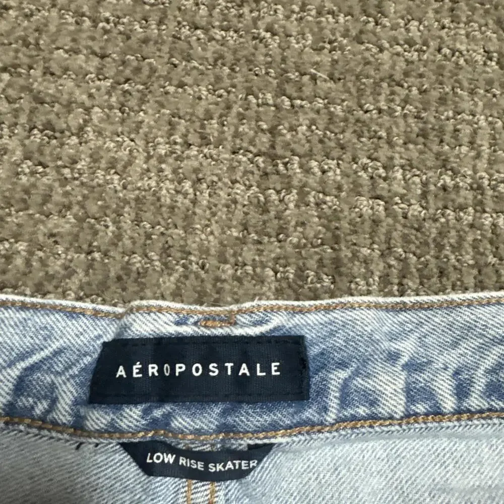Aeropostale Jeans Low Rise Skater Blue Distressed 5 Button Fly Women’s Size 14 - Picture 9 of 12